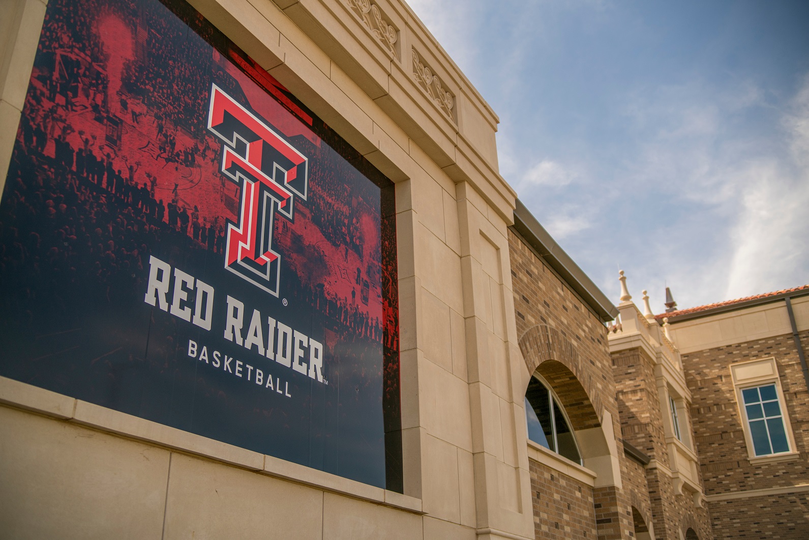 Texas_tech_red_raider_sign_on_building